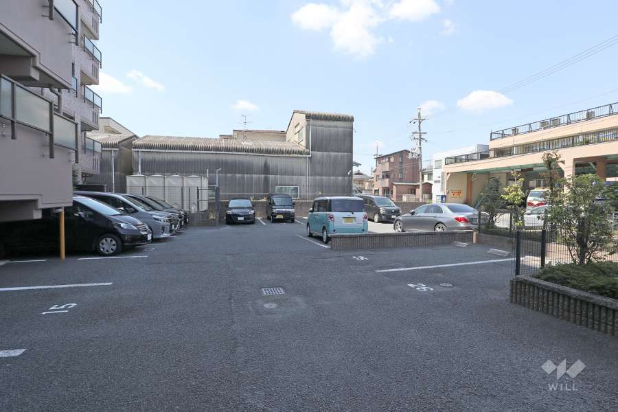 敷地内駐車場（屋外平面式）