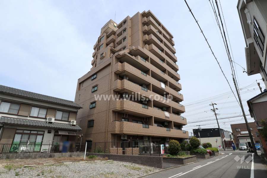エスポア新守山の外観（南西側から）
