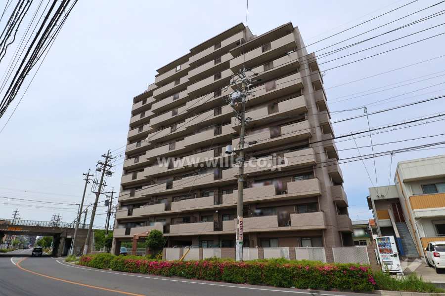 宝マンション新守山第7の外観（南東側から）
