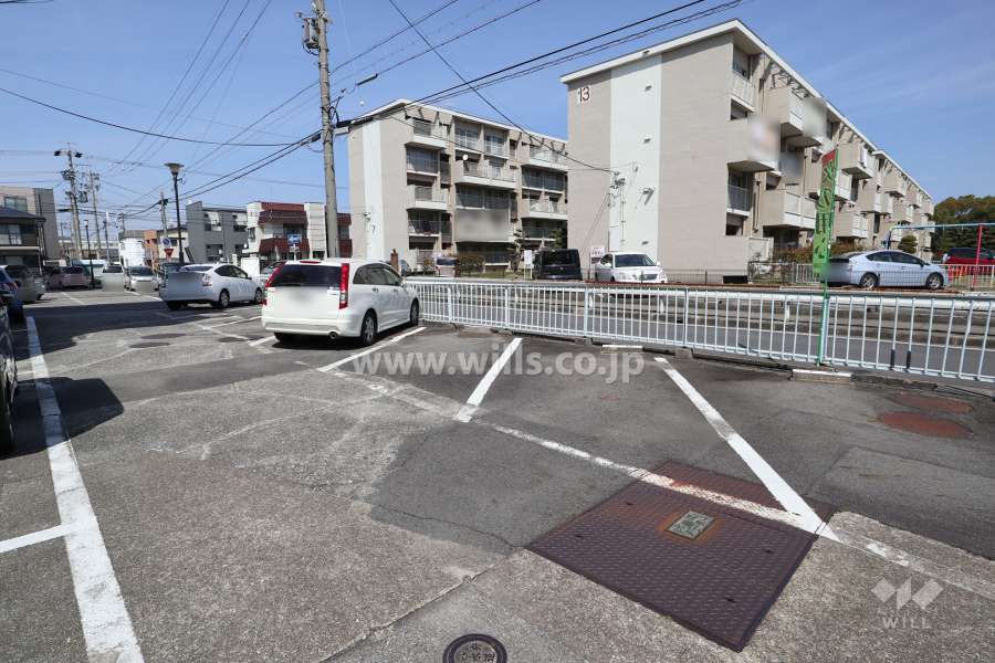 敷地内駐車場（屋外平面式）