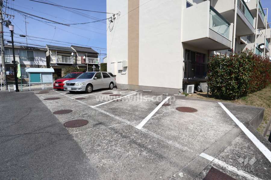 敷地内駐車場（屋外平面式）