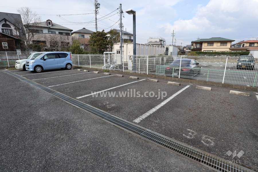 敷地内駐車場（屋外平面式）