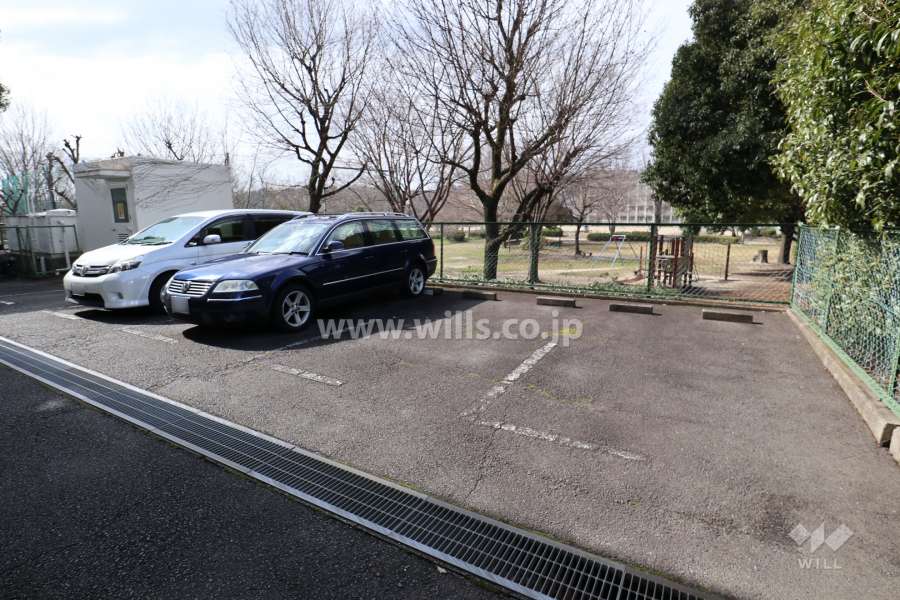敷地内駐車場（屋外平面式）