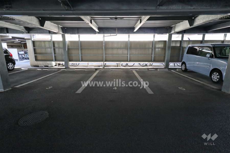 敷地内駐車場（屋内平面式）