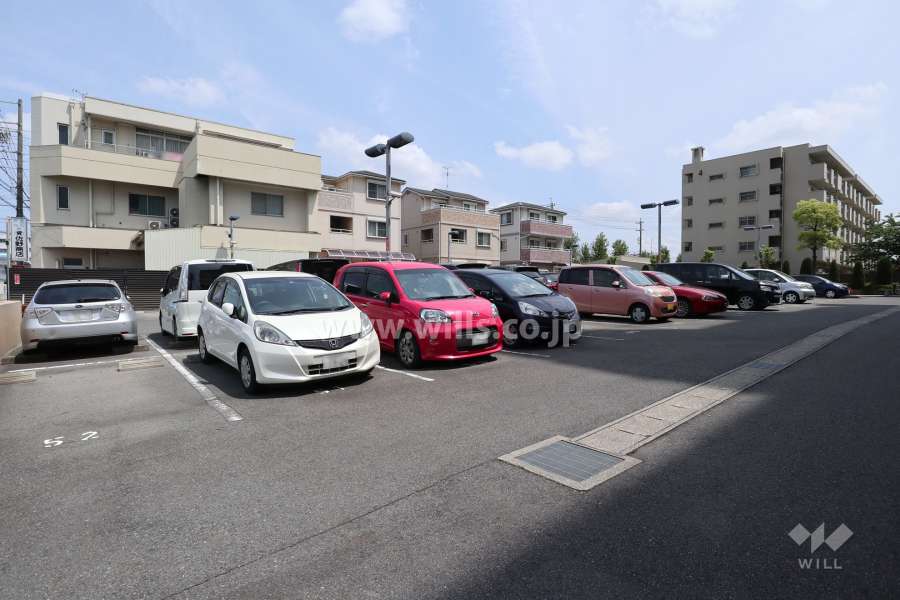 敷地内駐車場（屋外平面式）