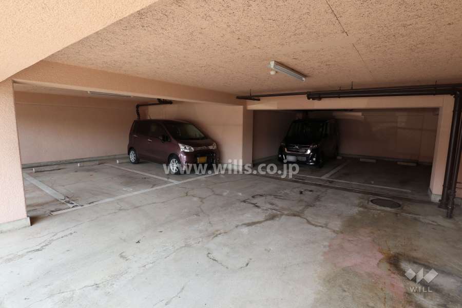 敷地内駐車場（屋内平面式）
