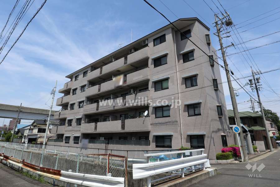 グローリアス守山の外観（南東側から）