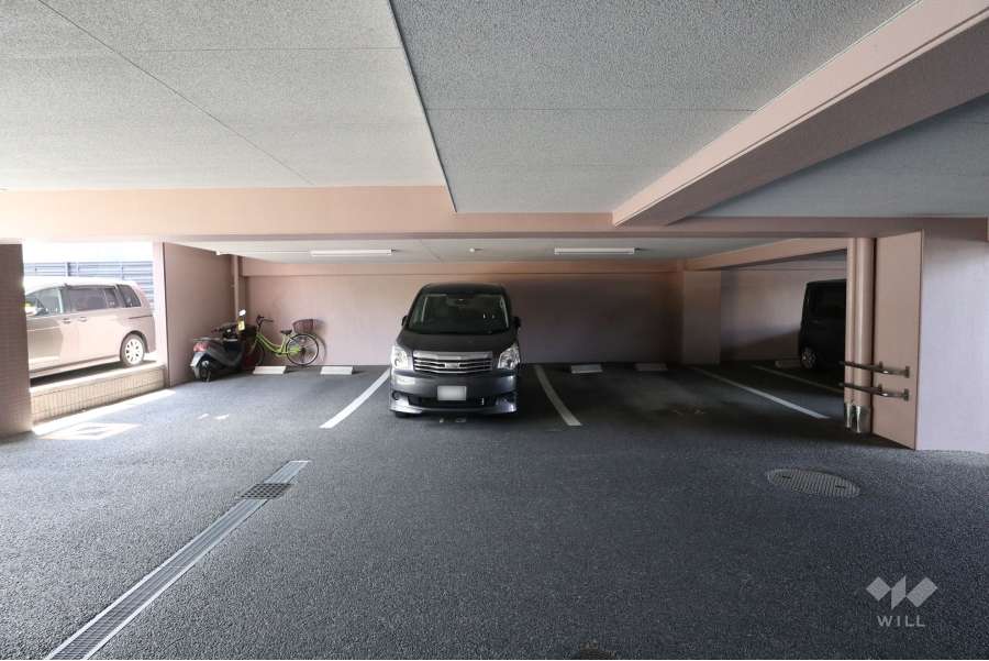 敷地内駐車場（屋内平面式）