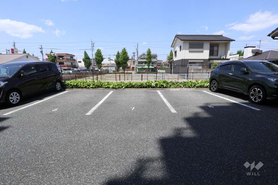 敷地内駐車場（屋外平面式）