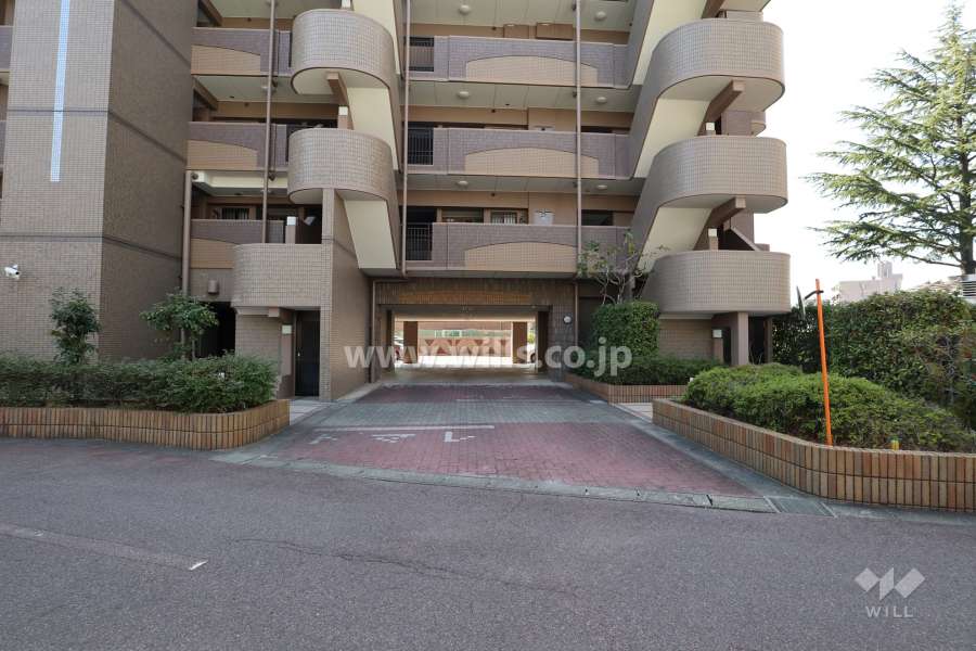 駐車場出入口