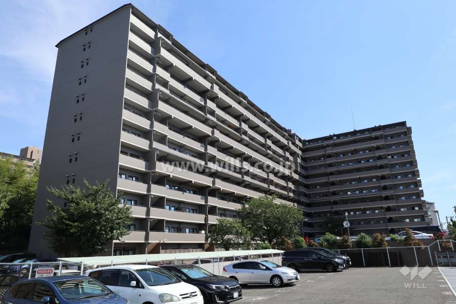 近鉄緑地公園グランドハイツの外観（北西側から）