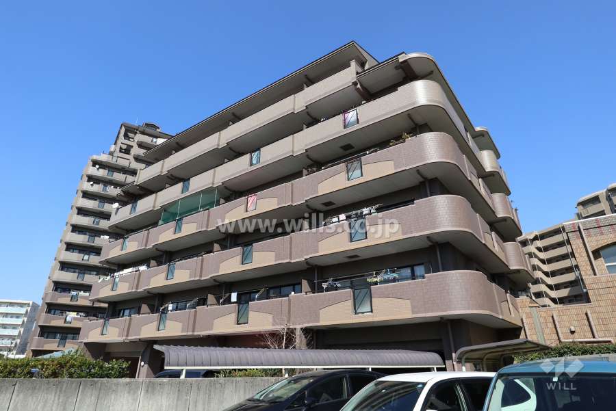 ライオンズマンション藤ヶ丘ガーデンシティ弐番館の外観（南西側から）