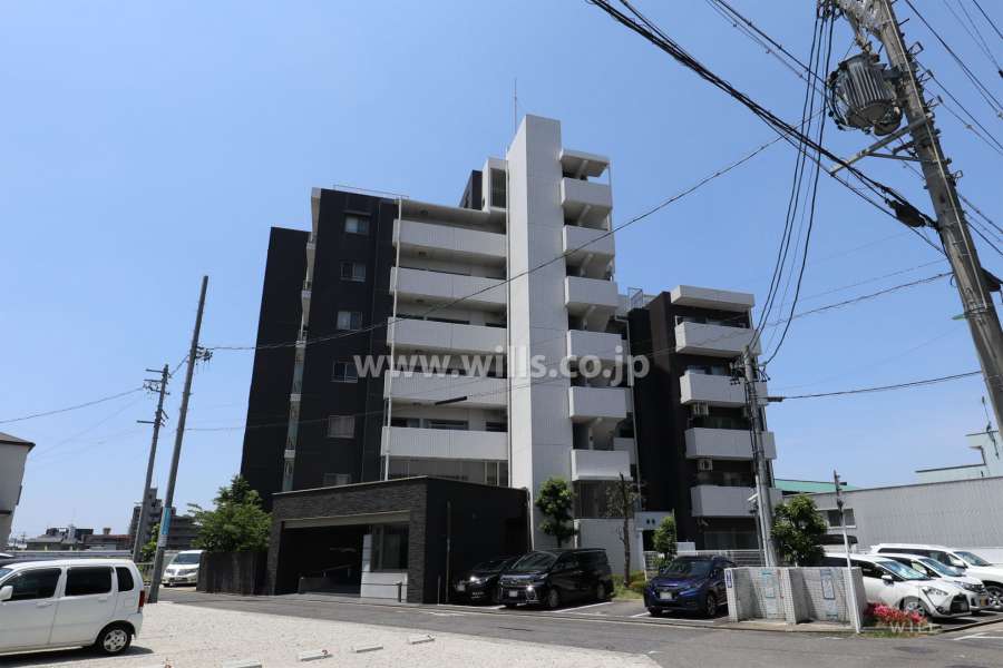 ロイヤルクレスト矢田アクアティブの外観（東側から）