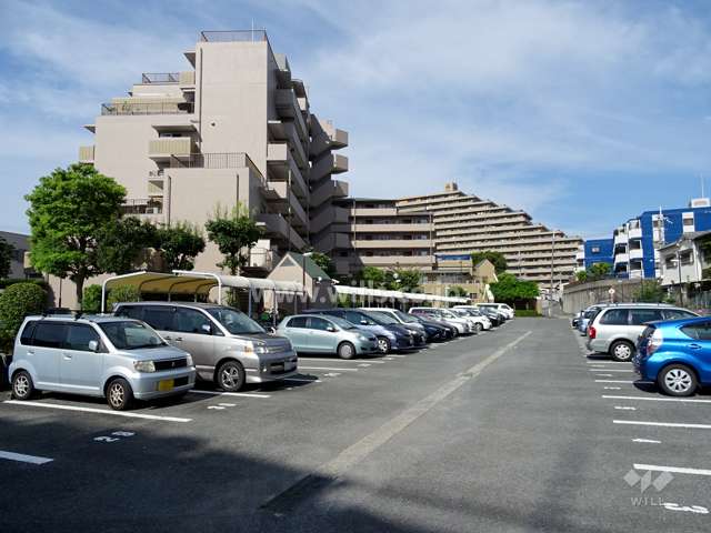 敷地内駐車場（屋外平面式）