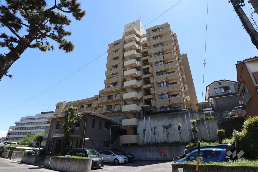 エスポア守山の外観（北西側から）