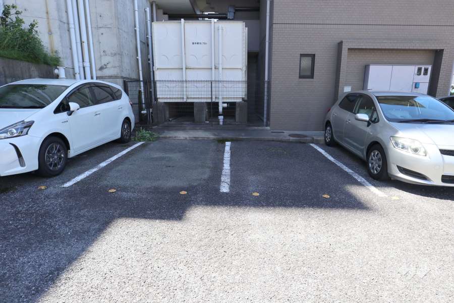 敷地内駐車場（屋外平面式）