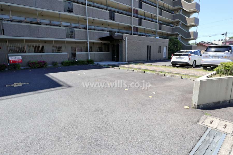 敷地内駐車場（屋外平面式）