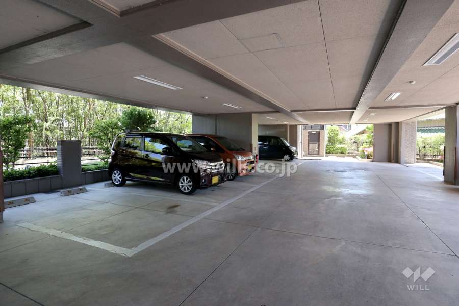 敷地内駐車場（屋内平面式）