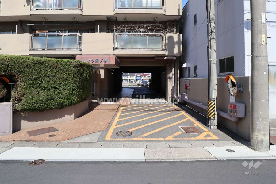 敷地の出入口