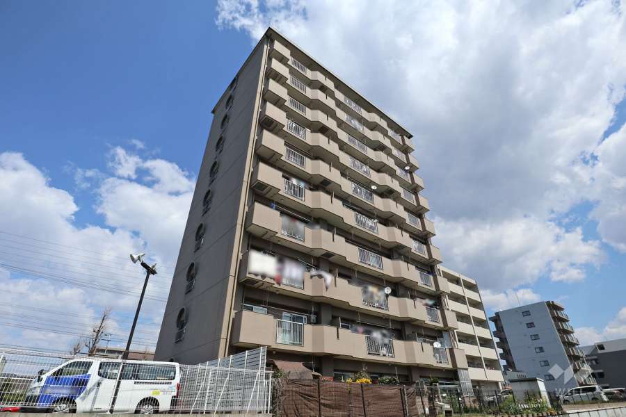 ライオンズマンション城下の外観（南西側から）