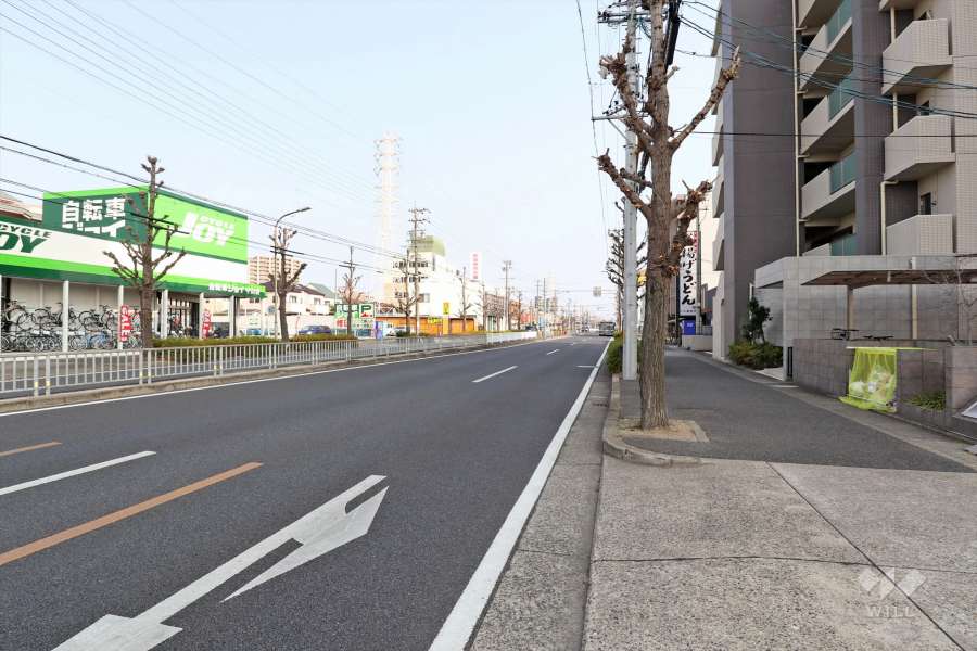 敷地北側の前面道路