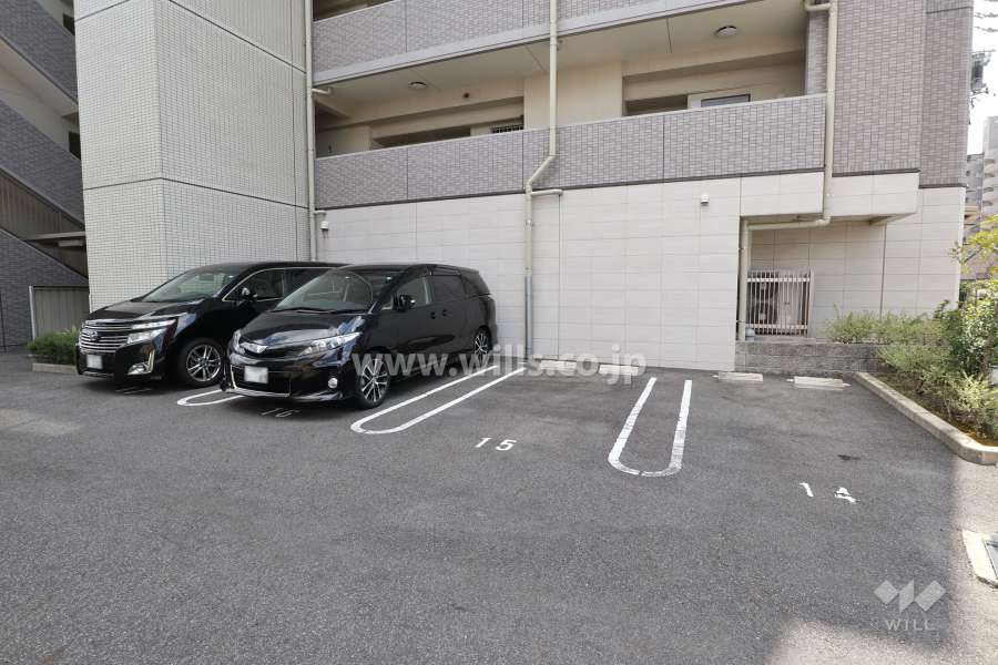 敷地内駐車場（屋外平面式）