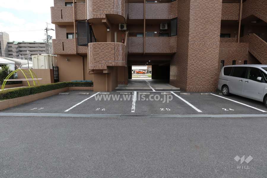敷地内駐車場（屋外平面式）