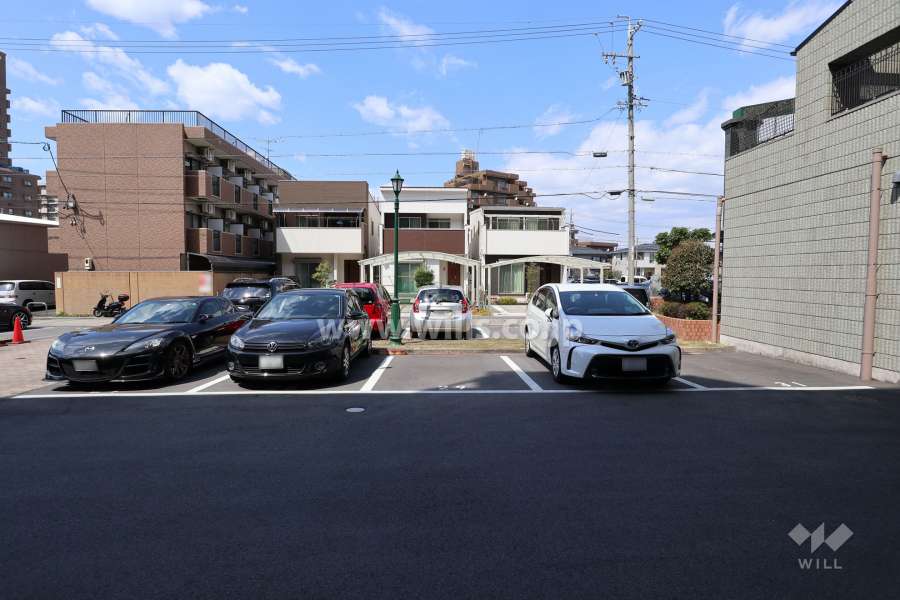 敷地内駐車場（屋外平面式〉