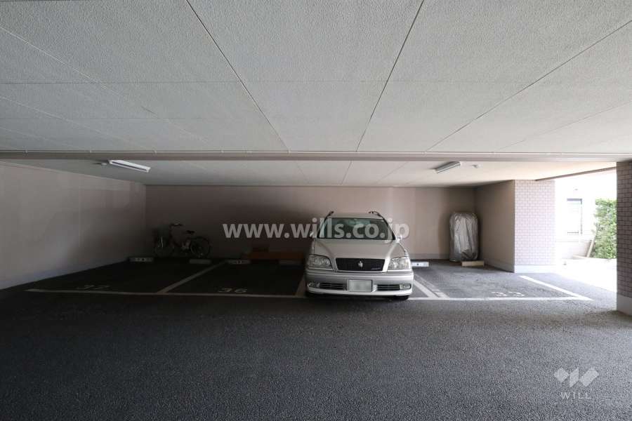 敷地内駐車場（屋内平面式）