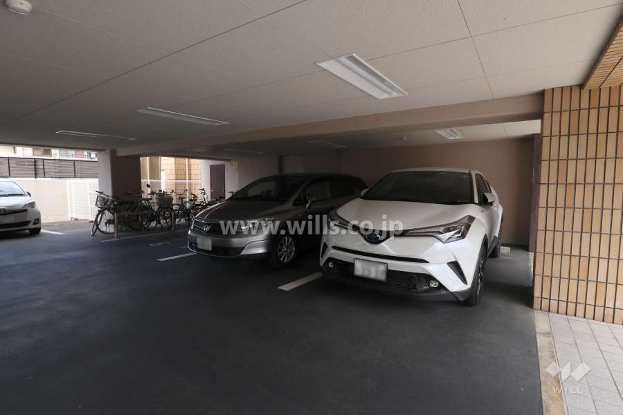 敷地内駐車場（屋内平面式）