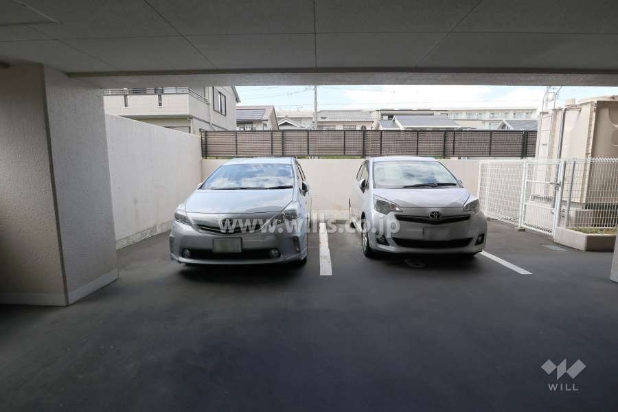 敷地内駐車場（屋外平面式）