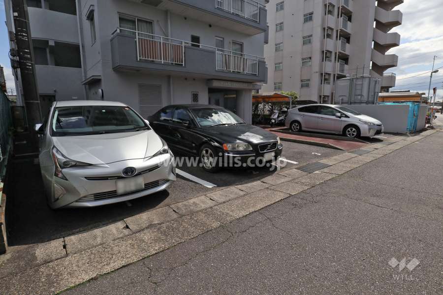 敷地内駐車場（屋外平面式）