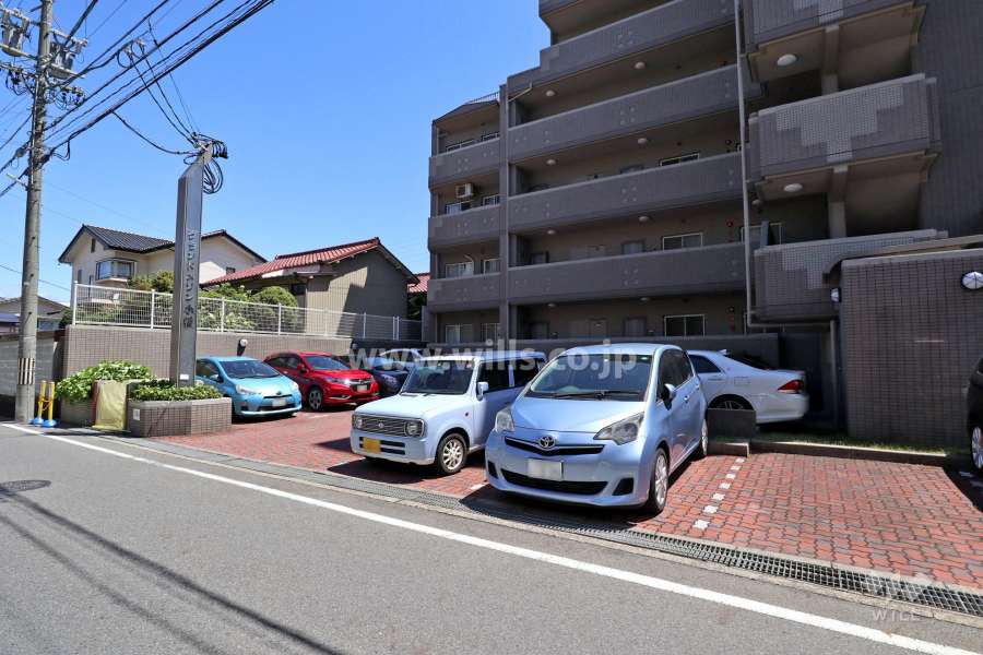 敷地内駐車場（屋外平面式）