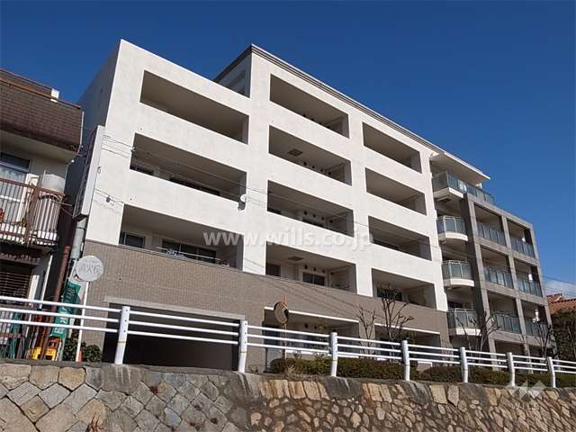 メゾン仁川の外観（南西側から）