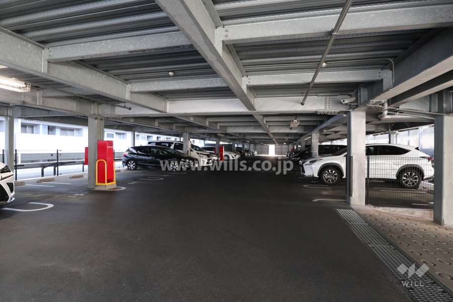 敷地内駐車場（平面自走式）
