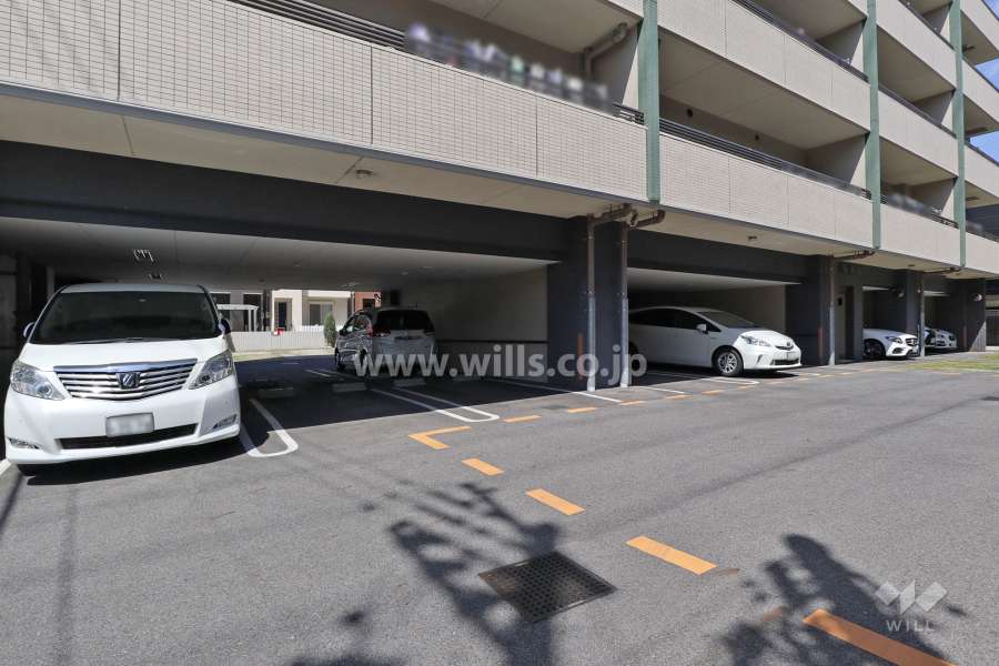 敷地内駐車場（屋内平面式）