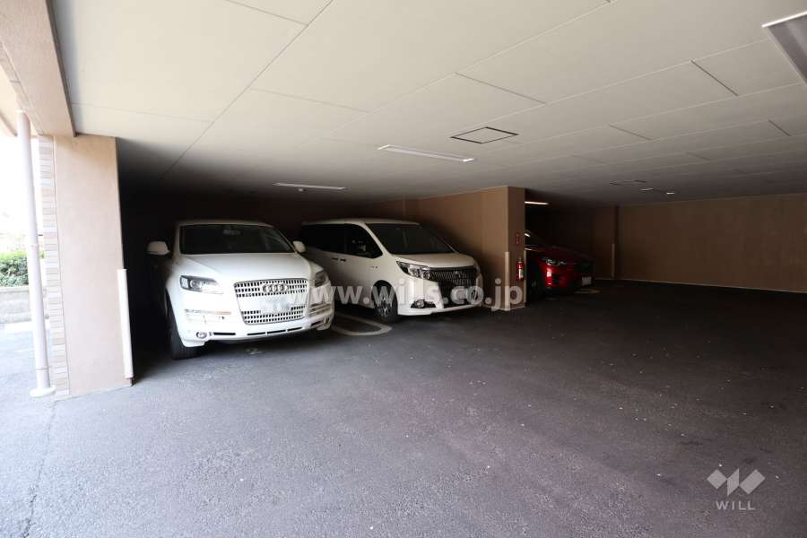 敷地内駐車場（屋内平面式）