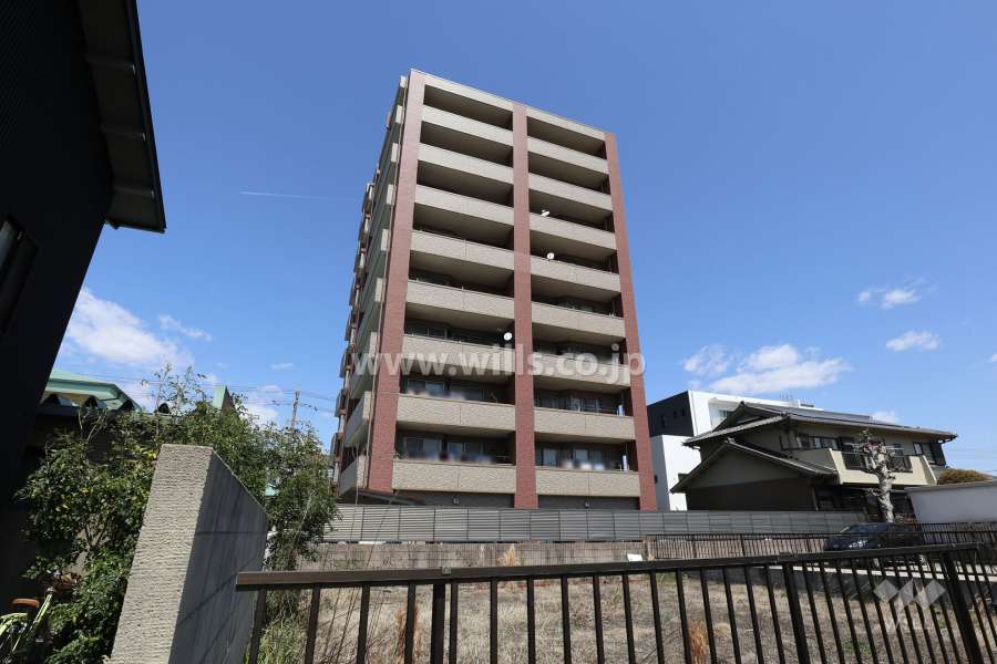 フレックスマンション小幡の外観（南西側から）