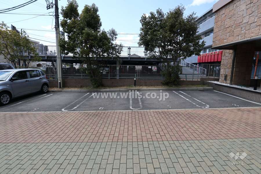 敷地内駐車場（屋外平面式）