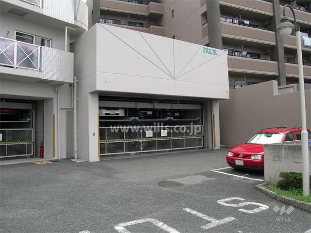 敷地内駐車場（機械式と平面式とがあります。）