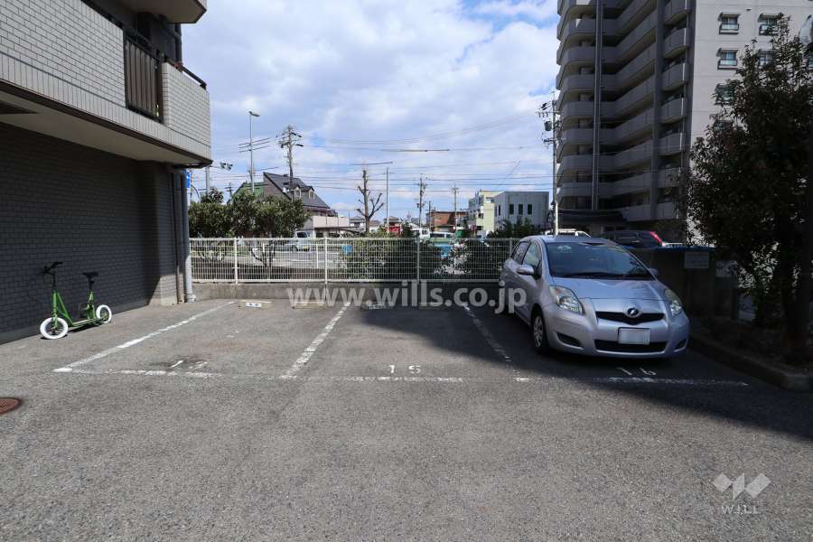敷地内駐車場（屋外平面式）