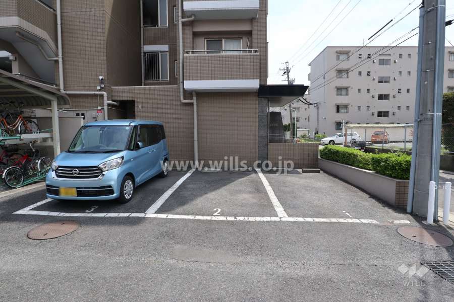 敷地内駐車場（屋外平面式）