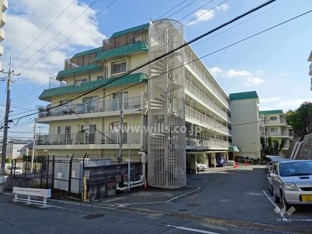 関大前スカイハイツC棟の外観（北側から）