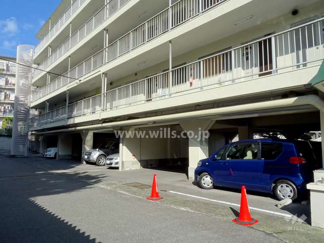 敷地内駐車場（屋内平面式）