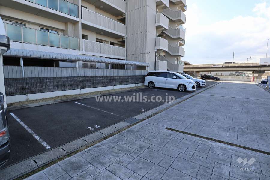 敷地内駐車場（屋外平面式）