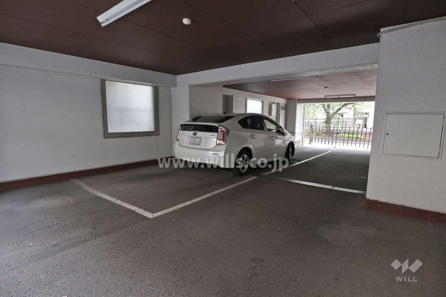 敷地内駐車場（屋内平面式）