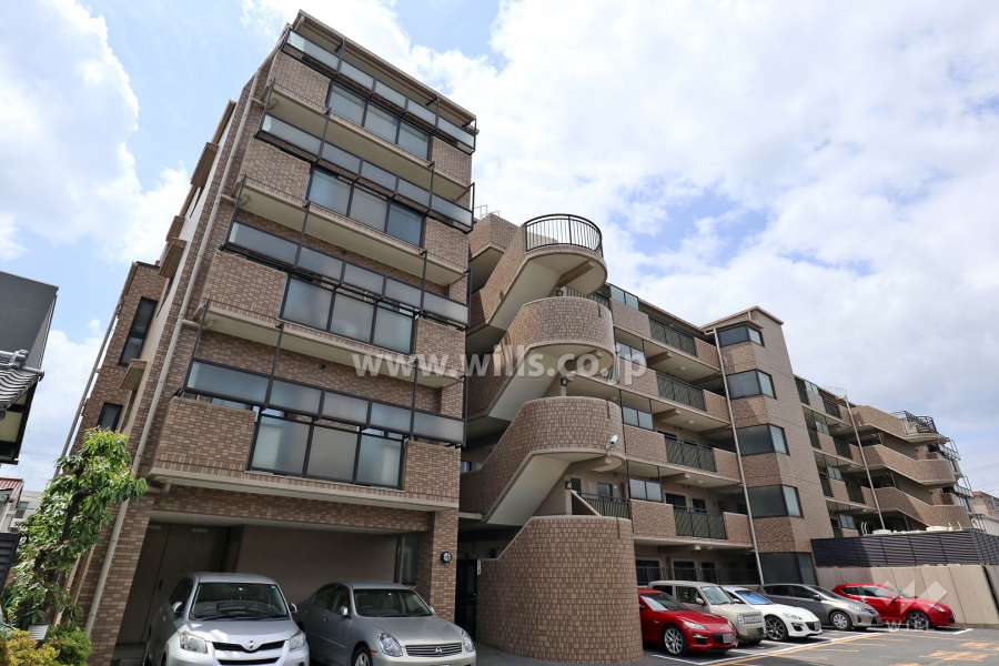 ライオンズマンション小幡新城の外観（北東側から）