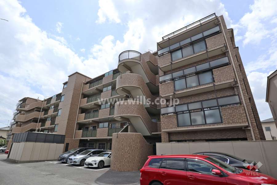 ライオンズマンション小幡新城の外観（北西側から）