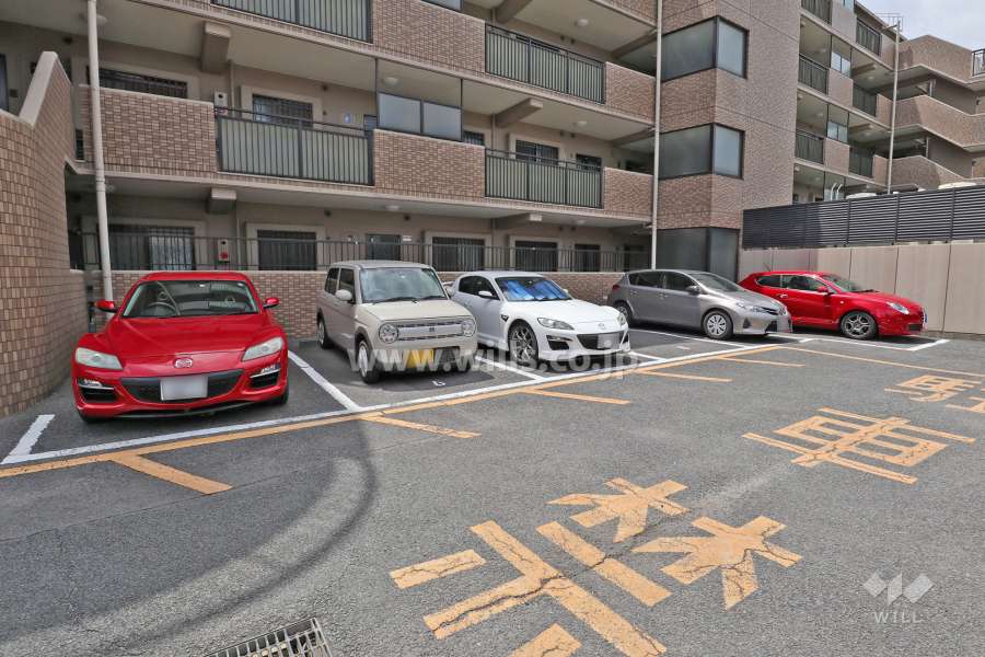 敷地内駐車場（屋外平面式）