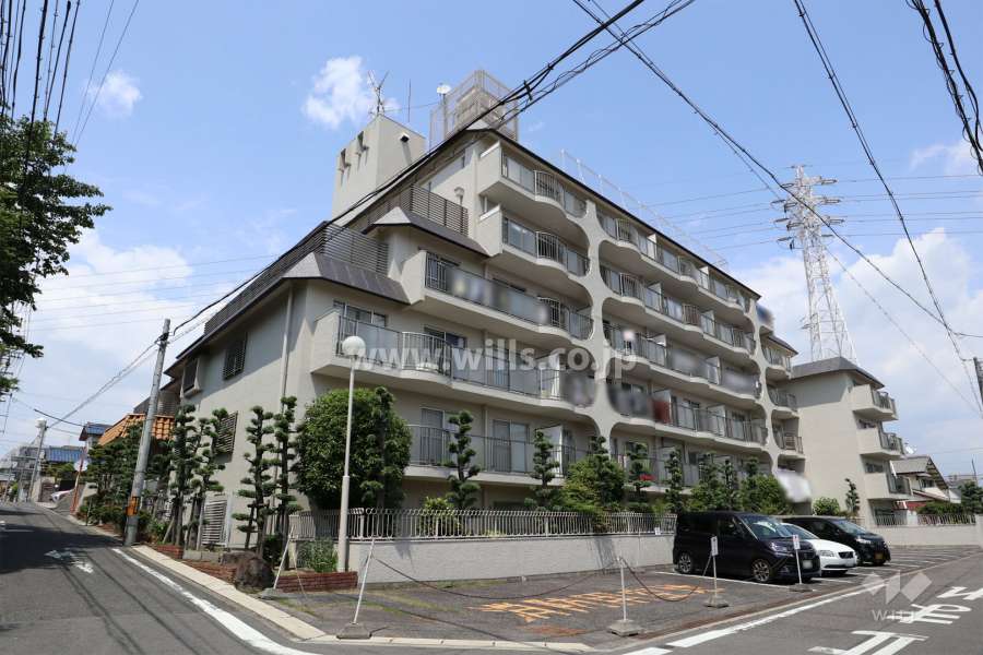 瓢箪山マンションの外観（南西側から）
